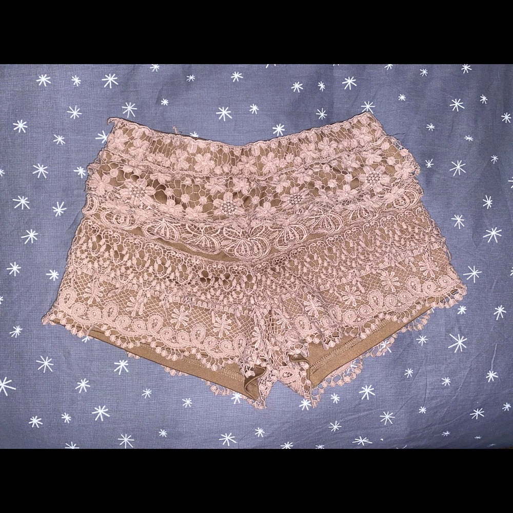 Crochet High Waisted Shorts-SIZE M
